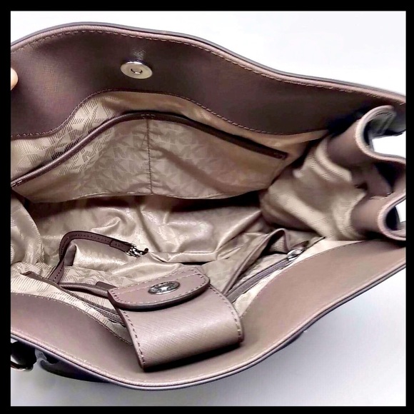 NEW! Michael Kors Hamilton Large North South Tote - Picture 9 of 11